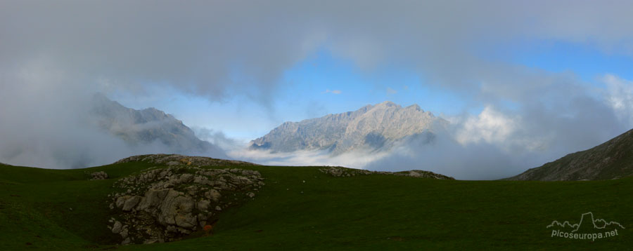 Foto: Macizo Oriental de Picos de Europa desde la Horcadina de Covarrobres, La Liebana, Cantabria