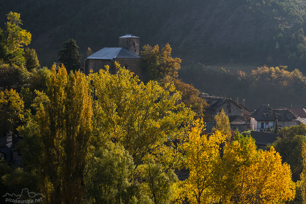 Pueblo de Borau, Pirineos de Huesca, Aragón