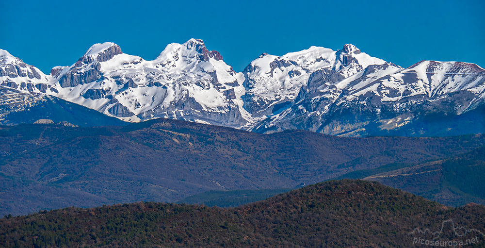 Foto: Pico Aspe desde el Puerto de Santa Barbara, Pirineos de Huesca.