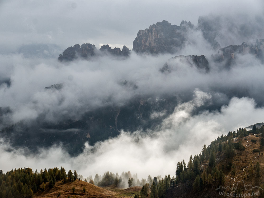 Cinque Torre, Dolomitas, Alpes, Italia