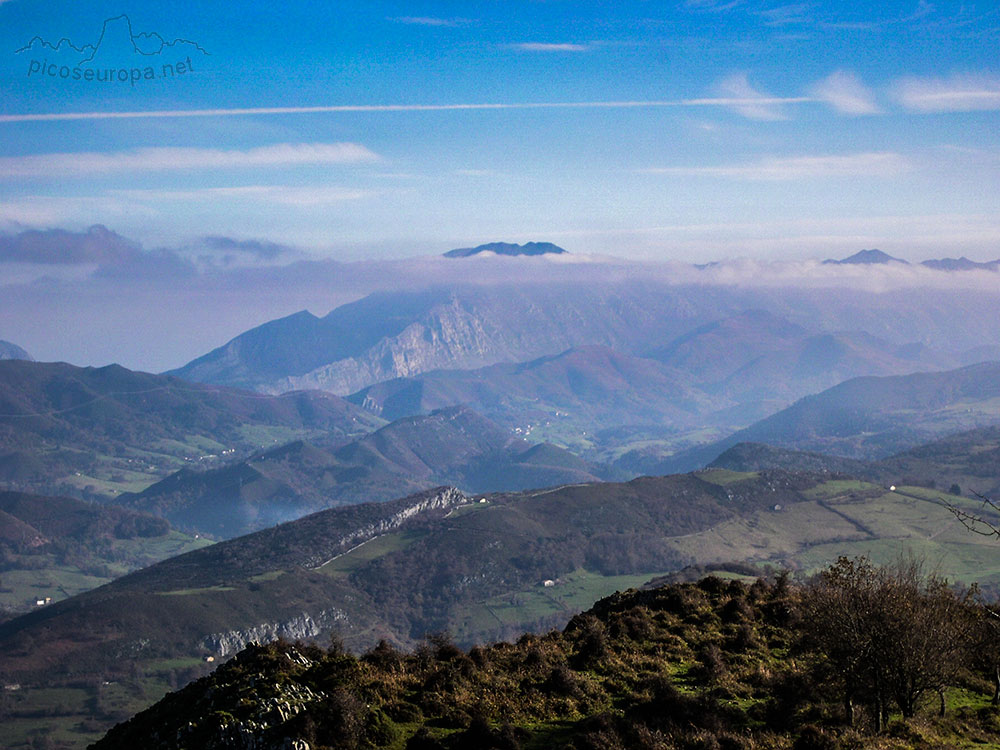 Las vistas desde la subida a la Cruz de Priena son espectaculares