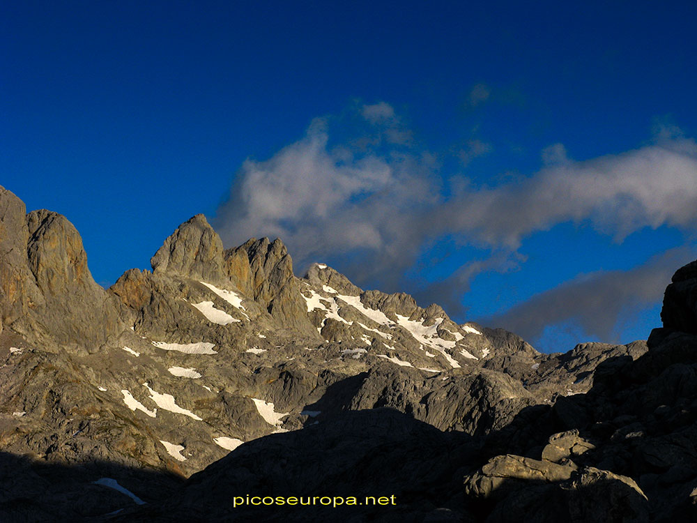 Foto: El pico Madejuno desde las proximidades del Collado de Fuente Escondida