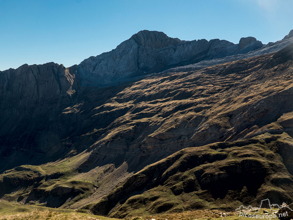 Foto: Pico Otal o Peña Arañonera desde el valle de Otal, Sierra de Tendeñera, Pirineos de Huesca